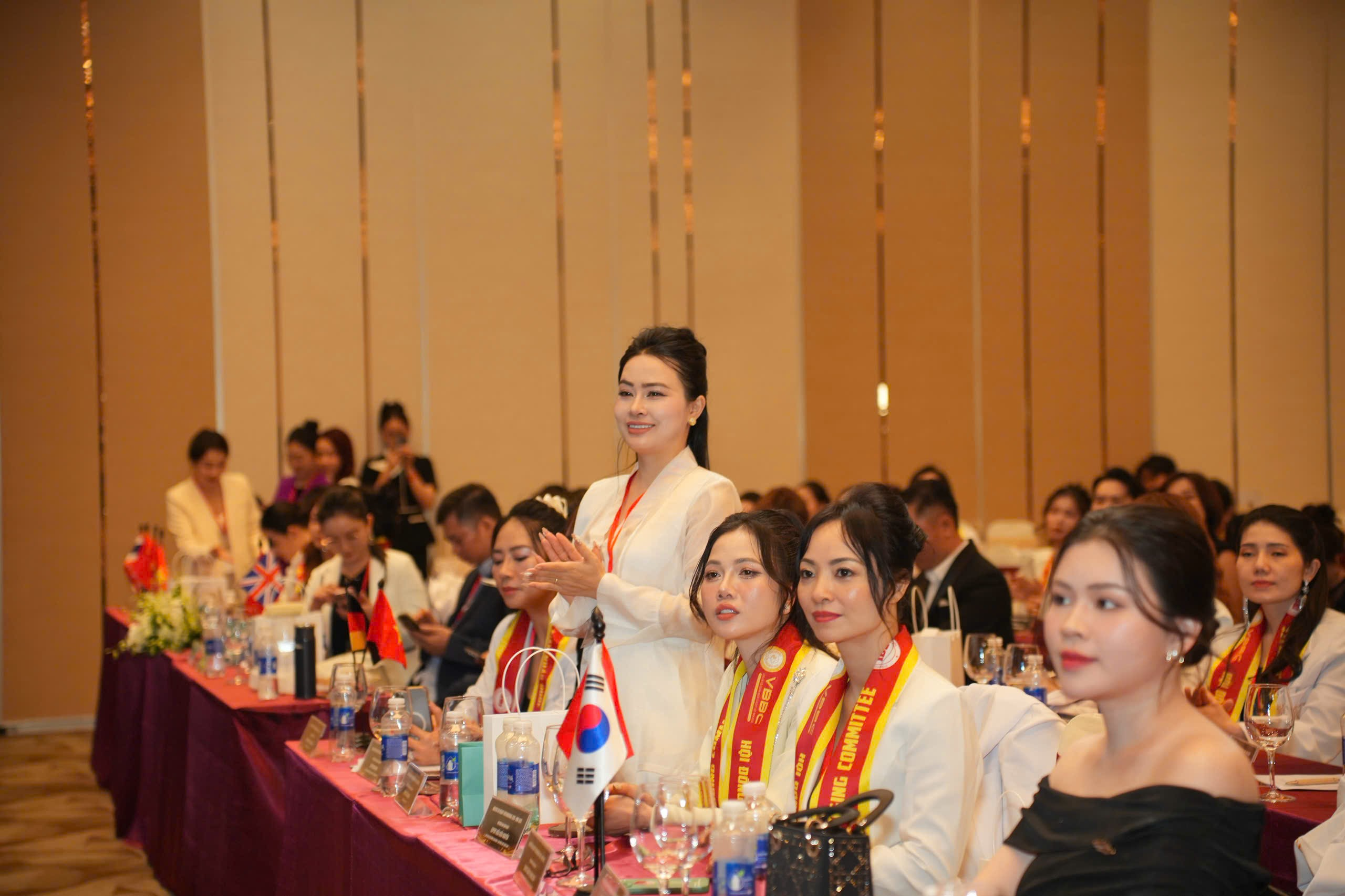 Liễu Nhung – Hoa hậu Nhân ái Việt Nam 2022 tái xuất sau 2 năm: Kiến tạo hệ sinh thái ROWENA