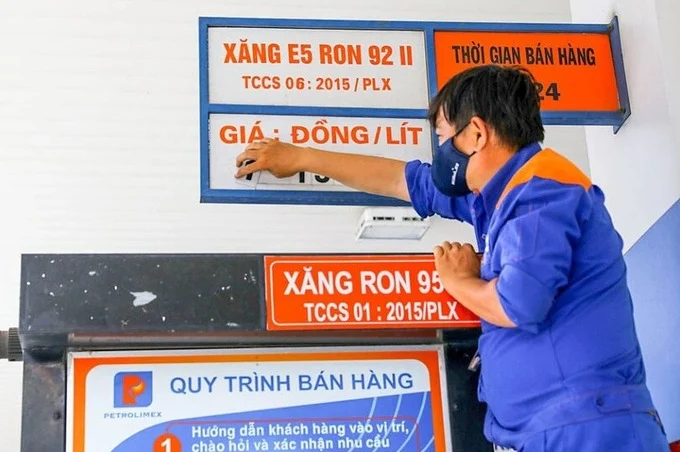 Giá xăng, dầu đồng loạt tăng