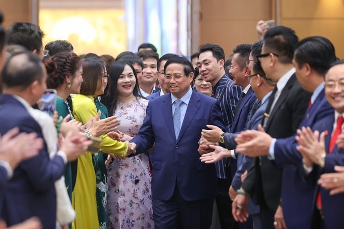 Chính phủ đồng hành cùng doanh nhân, doanh nghiệp trên tinh thần kiến tạo, phục vụ